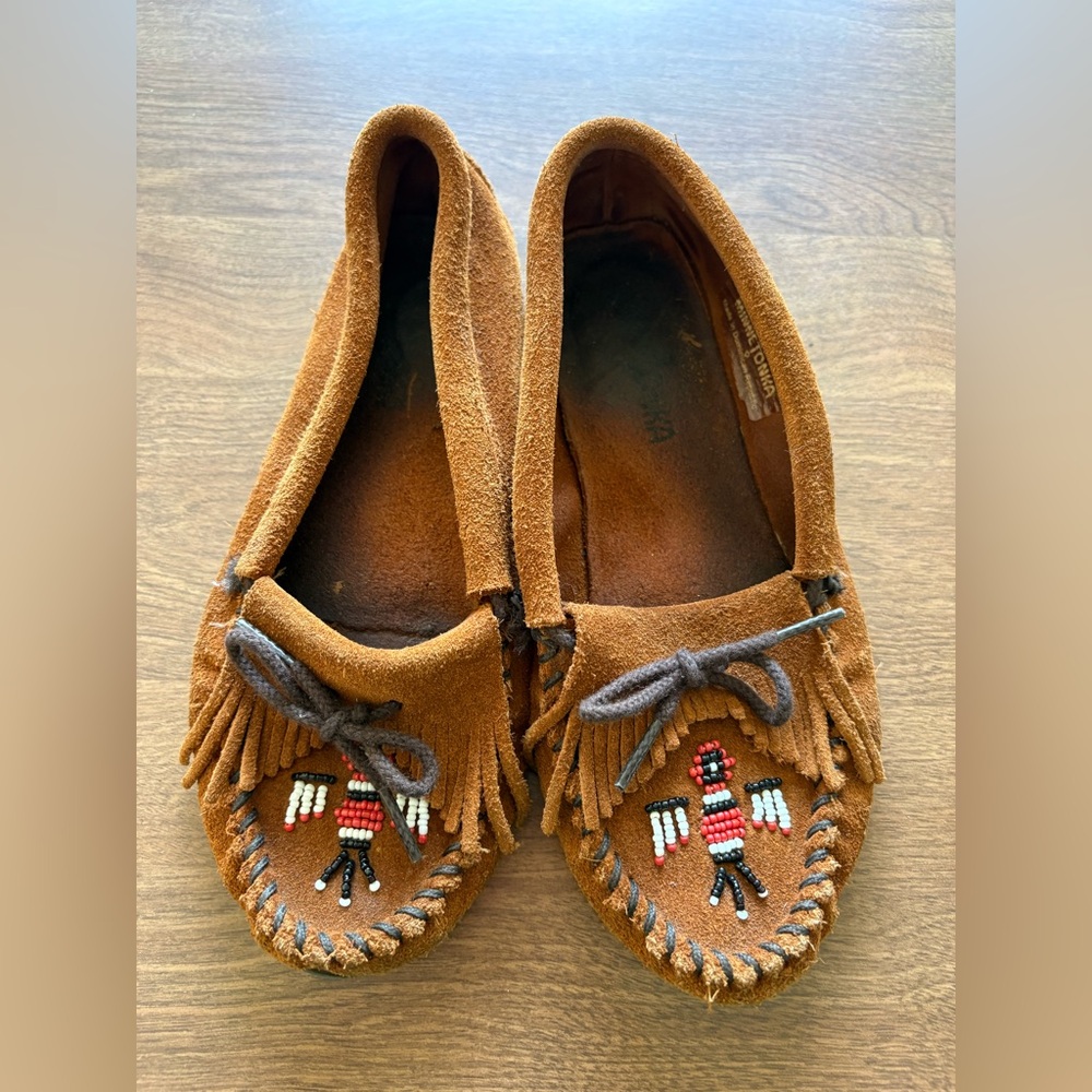 Minnetonka Rust Brown Suede Moccasins